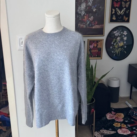 LIKE NEW • NORDSTROM • 100% CASHMERE • size medium - Picture 5 of 5